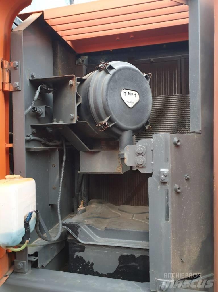 Hitachi ZX225USLC-3 대형 굴삭기 29톤 이상