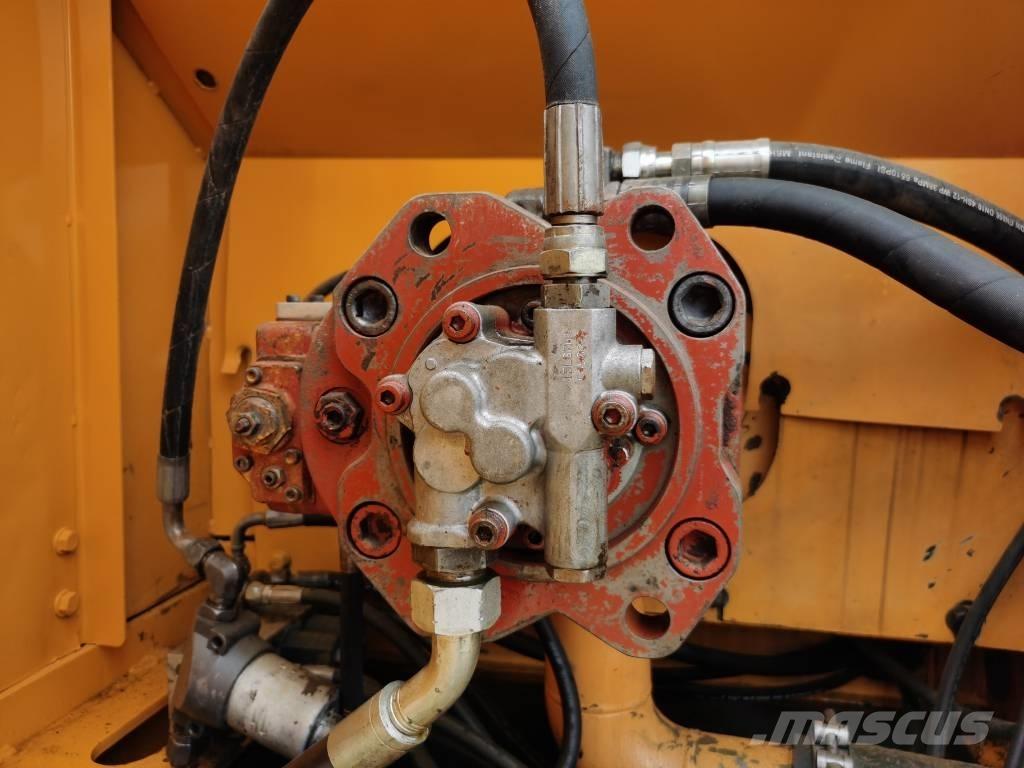 Hyundai R225LC-7 대형 굴삭기 29톤 이상