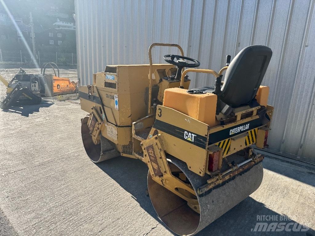 CAT CB 214 B 토양 다짐기