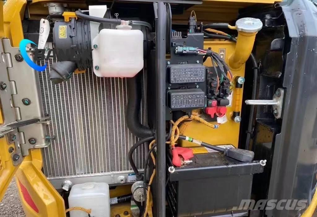 CAT 303 소형 굴삭기 7톤 미만