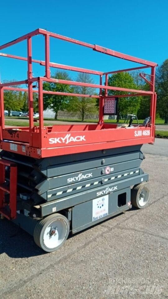 SkyJack SJ4626 가위형 리프트
