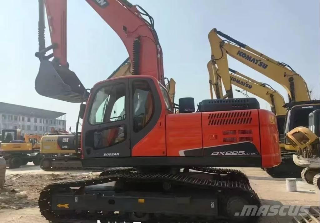 Doosan DX 225 LC 대형 굴삭기 29톤 이상