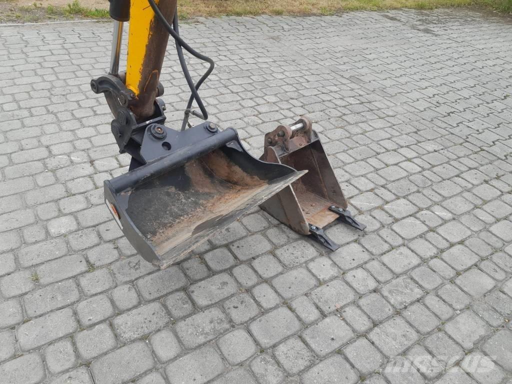 JCB 8018 소형 굴삭기 7톤 미만