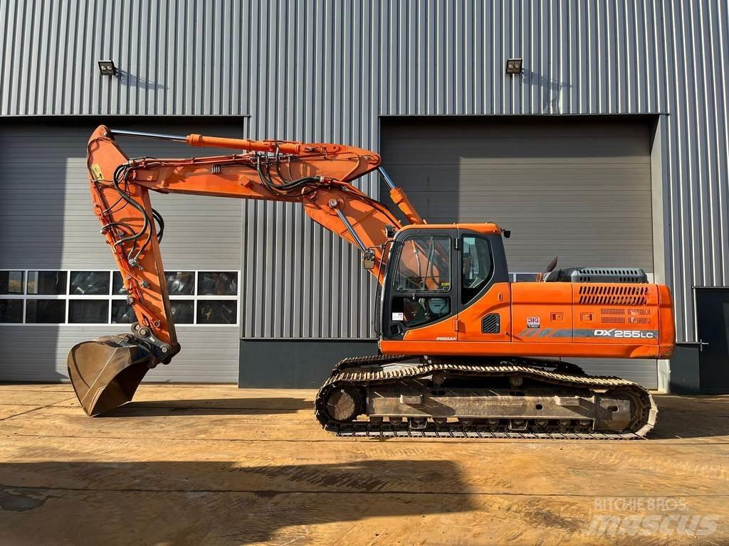 Doosan DX255LC-3 대형 굴삭기 29톤 이상