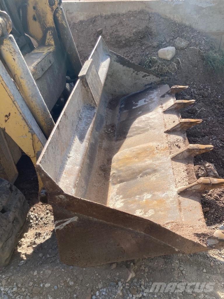 Komatsu CK 30-1 미니 로더