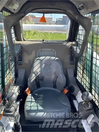 Bobcat S 300  스키드로더