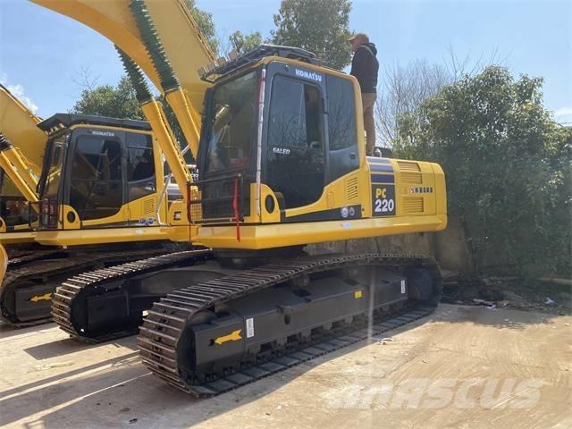 Komatsu PC 220-8 대형 굴삭기 29톤 이상