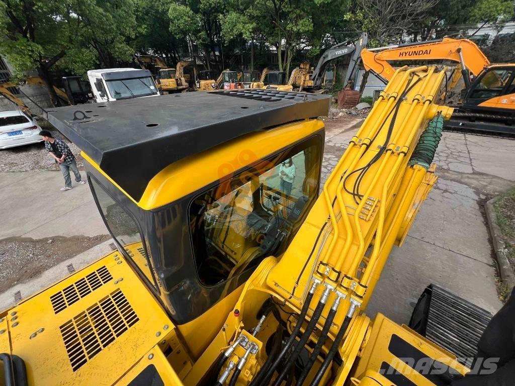 Komatsu PC 220-7 대형 굴삭기 29톤 이상