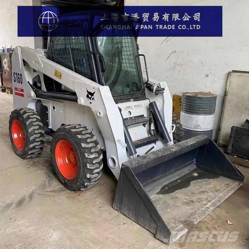 Bobcat s 160  스키드로더