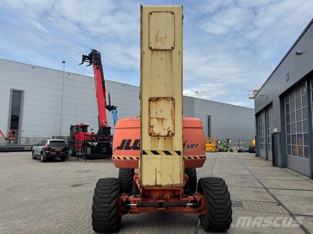 JLG 800 AJ 관절형 전동이동 리프트