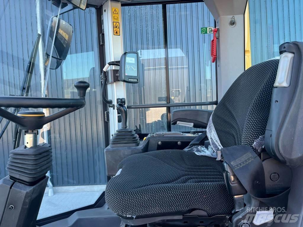 Volvo SD 75 B 싱글 드럼 롤러