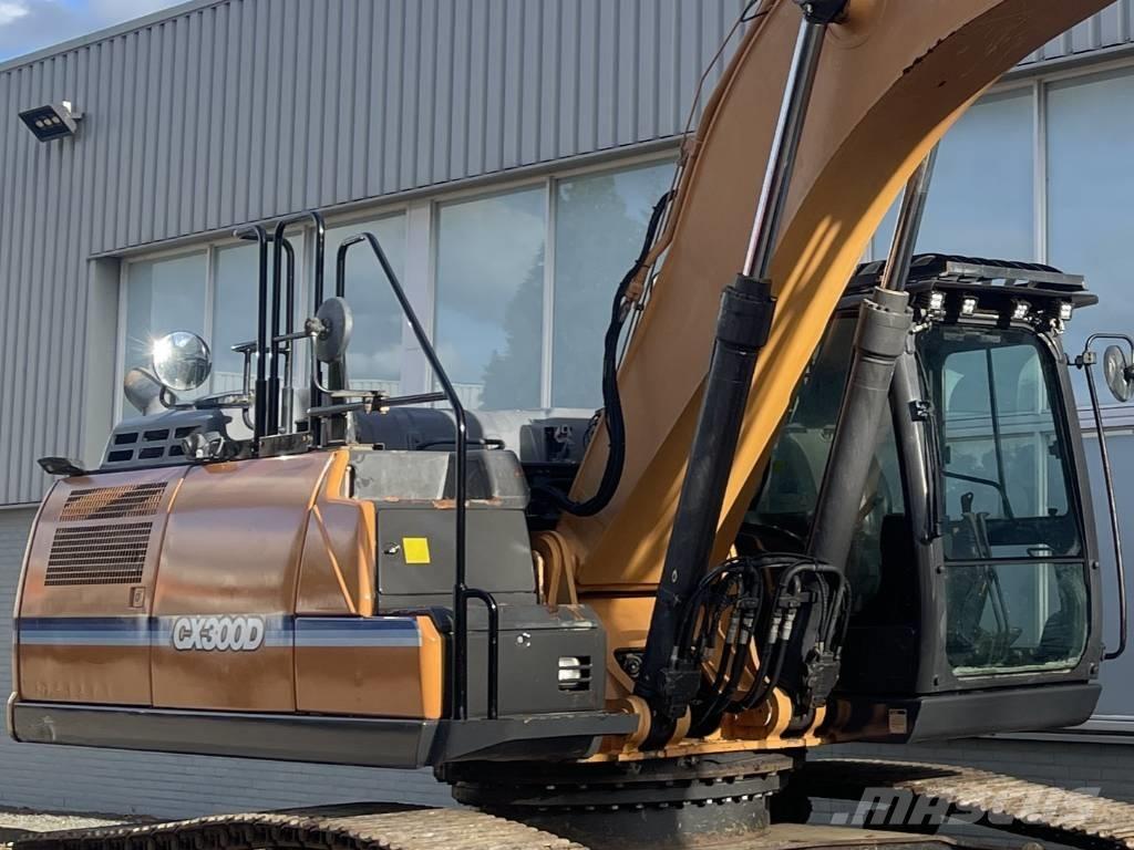 CASE CX 300 D       2017 대형 굴삭기 29톤 이상