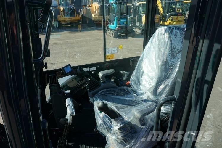 Airman AX 26 U-6 소형 굴삭기 7톤 미만