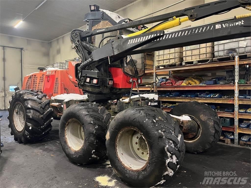 Valmet 911.3 원목 하베스터
