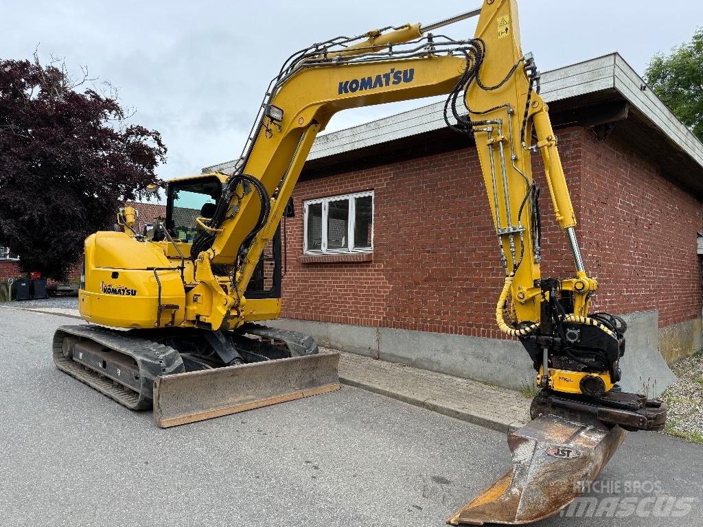Komatsu PC 88 MR-8 중형굴삭기 7톤-28톤