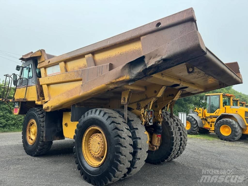 CAT 771 D 초대형 덤프 트럭
