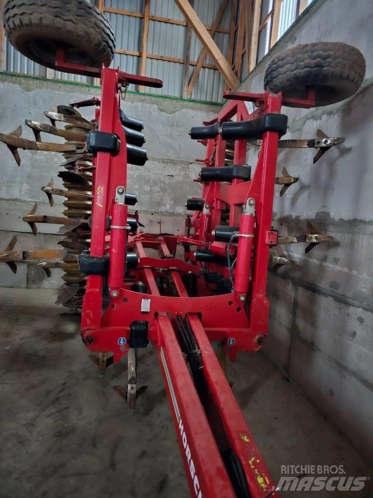 Horsch Terrano 6 FX 경운기