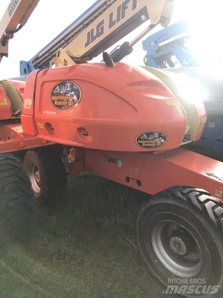 JLG 460 SJ 견인식 전동이동 리프트