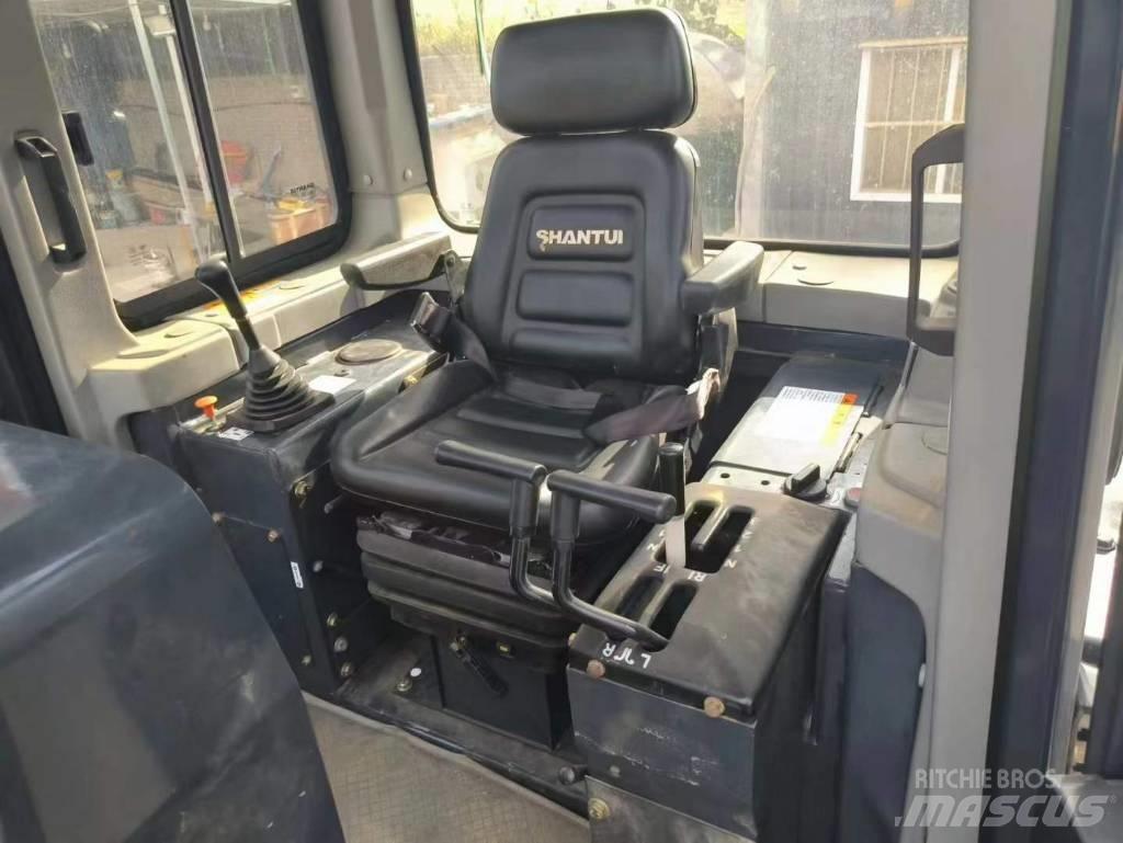Shantui SD 16 크롤러 도저