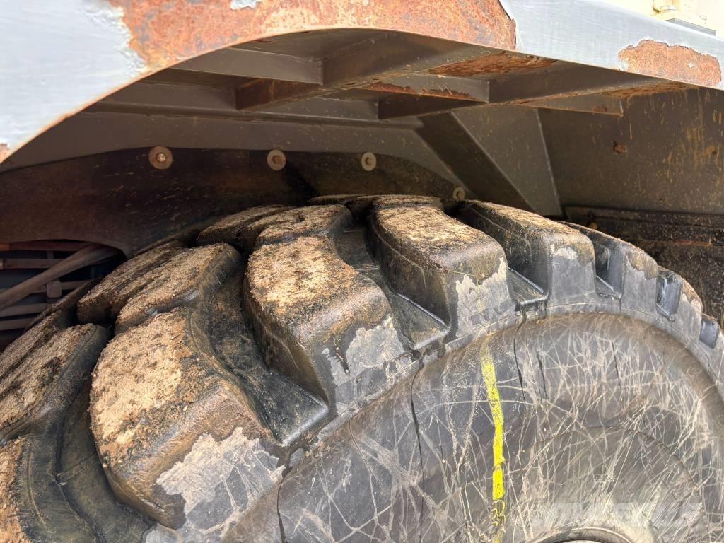 Terex TA 400 연결식 홀러