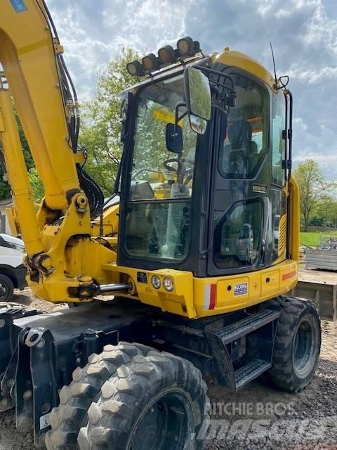 Komatsu PW98MR-11  휠 굴삭기