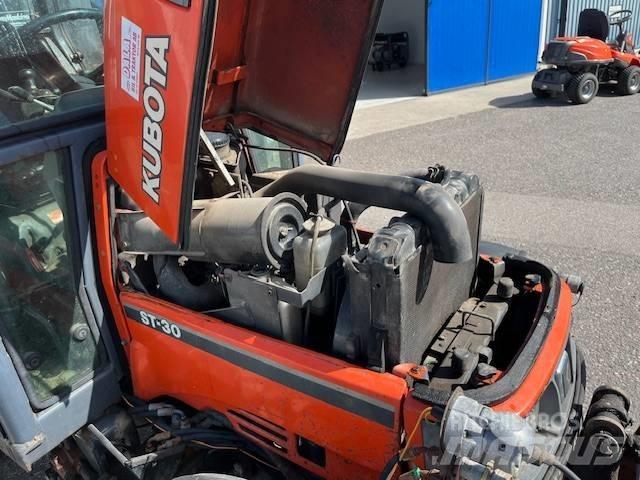 Kubota ST 30 소형 트랙터