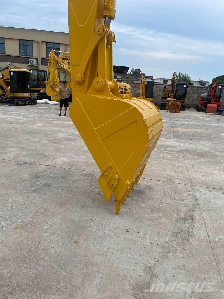 Komatsu pc220-7 대형 굴삭기 29톤 이상