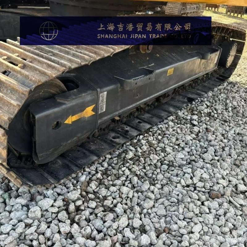 Komatsu PC 200 대형 굴삭기 29톤 이상