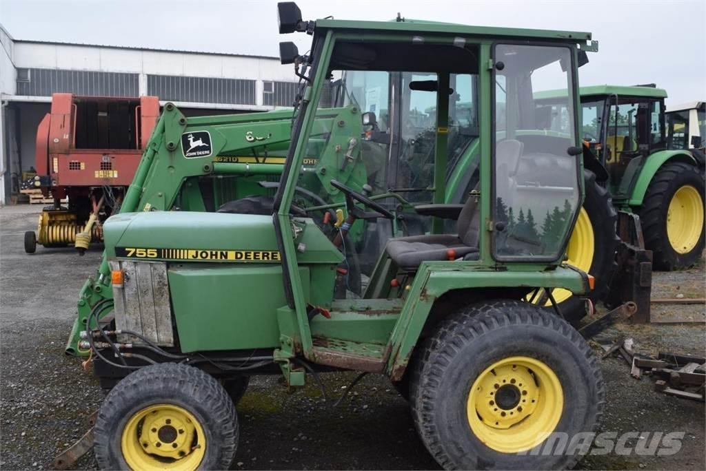 John Deere 755 트랙터