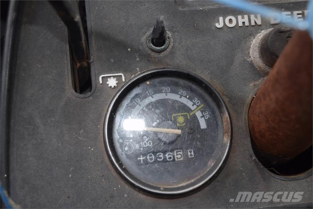 John Deere 755 트랙터