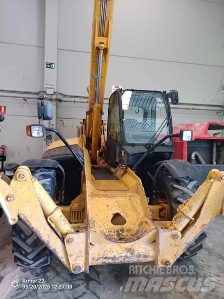 JCB 535-125A 텔러 핸들러