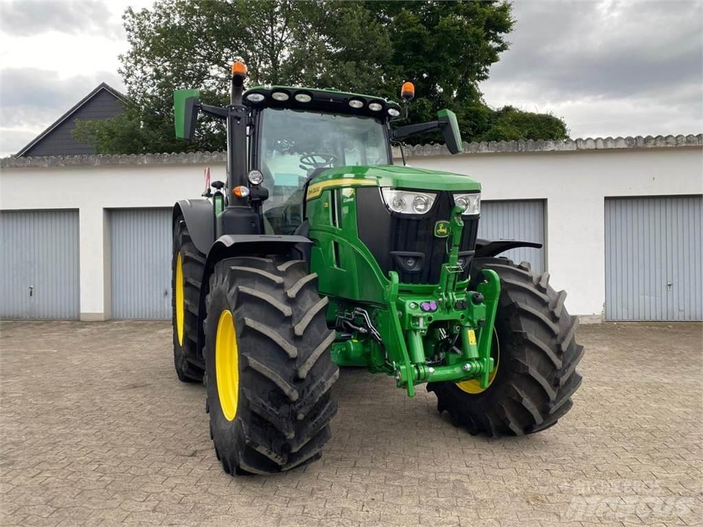 John Deere 6R 215 트랙터
