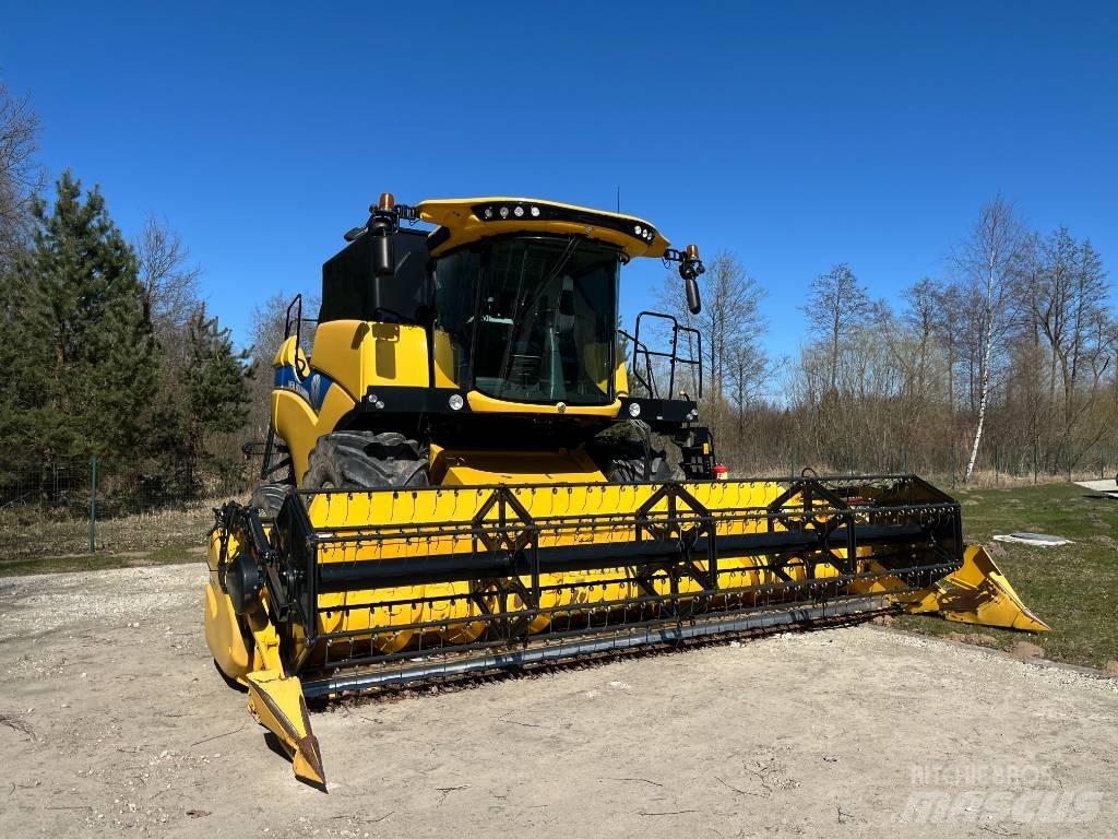 New Holland CX 6.80 콤바인 수확기