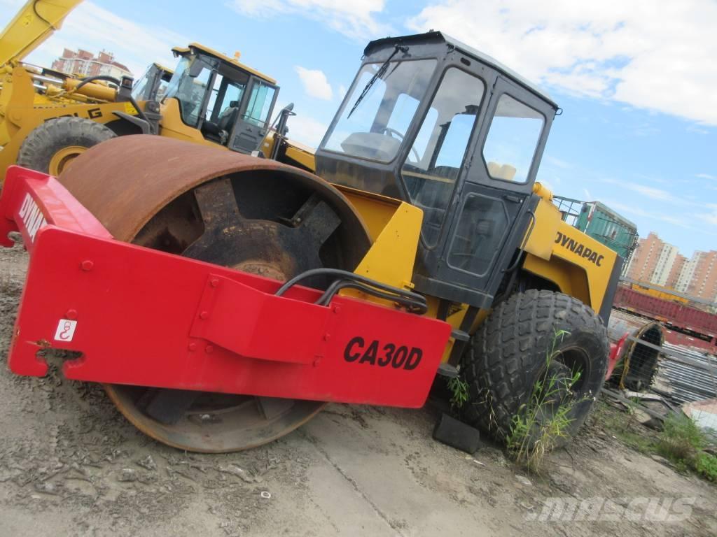 Dynapac CA 30 D 싱글 드럼 롤러
