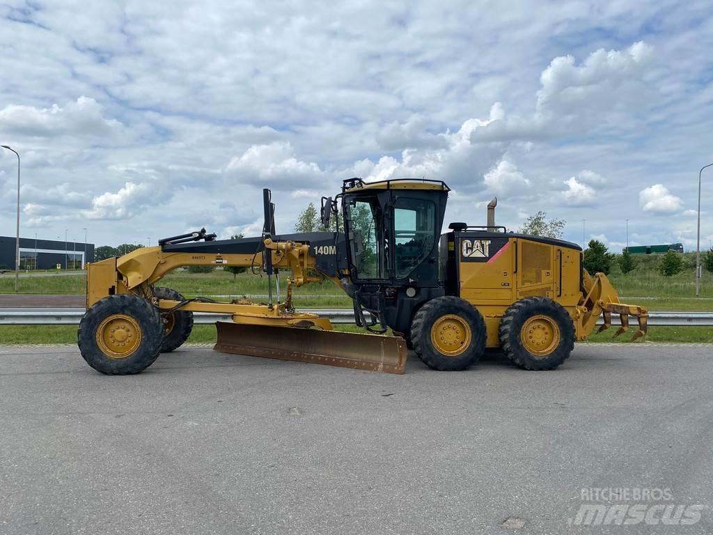CAT 140M 그레이더