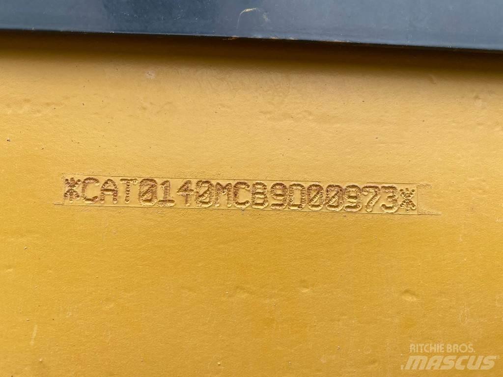 CAT 140M 그레이더