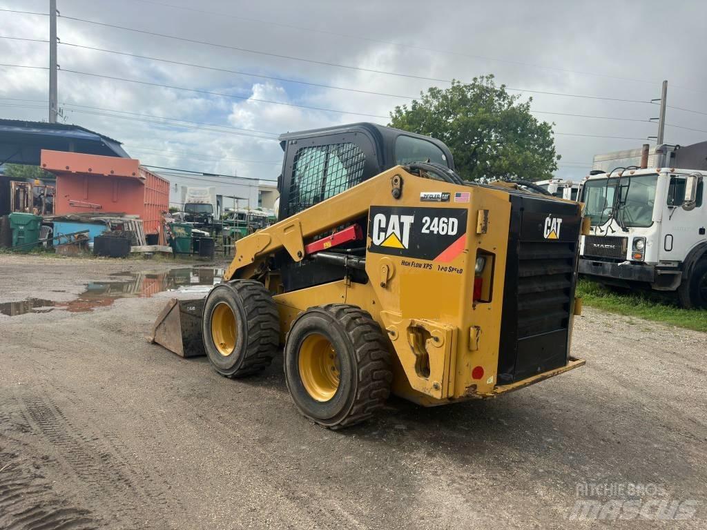 CAT 246 D  스키드로더