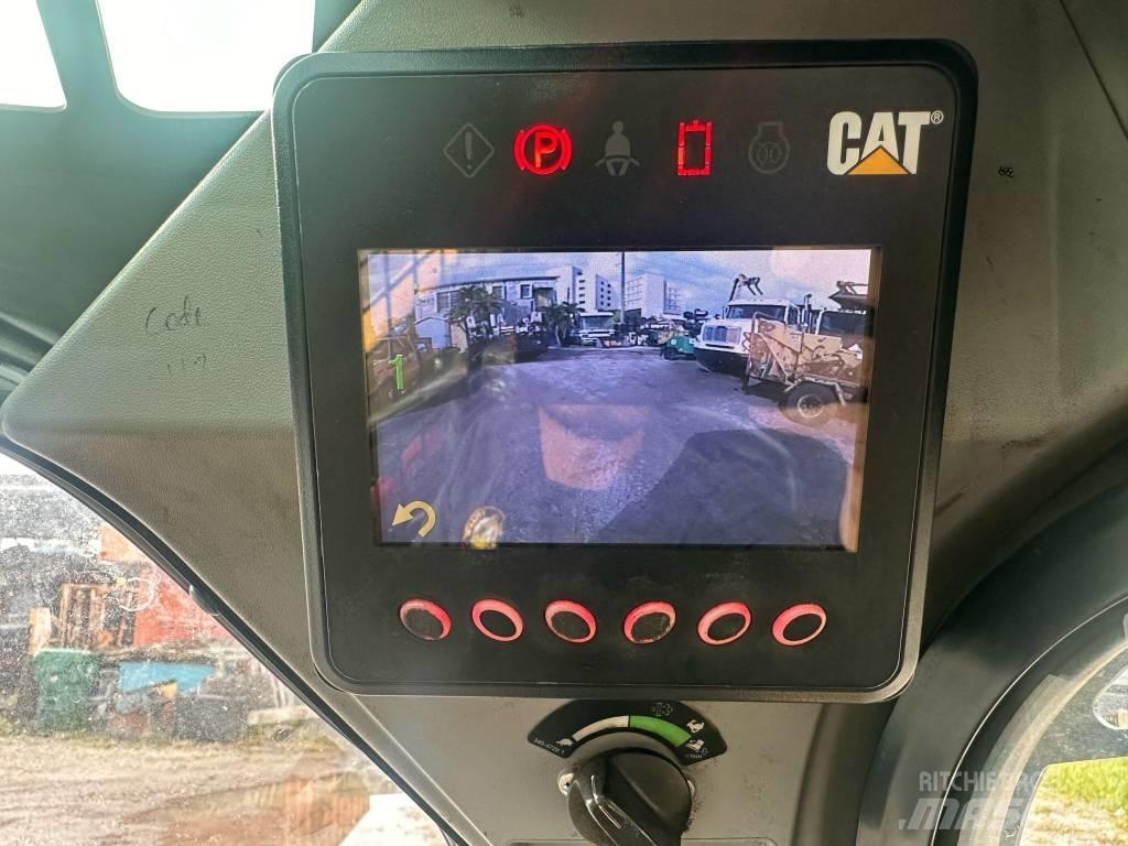 CAT 246 D  스키드로더