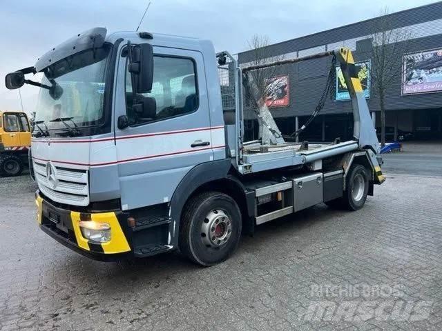 Mercedes-Benz 1327 스킵 로더 트럭