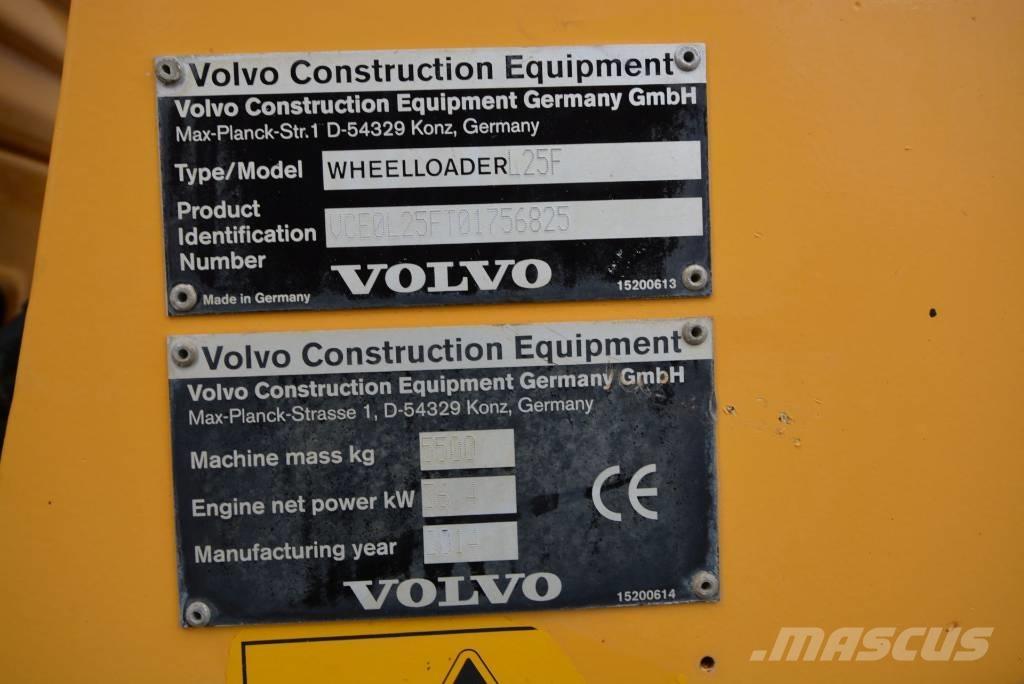 Volvo L 25 F  휠로우더
