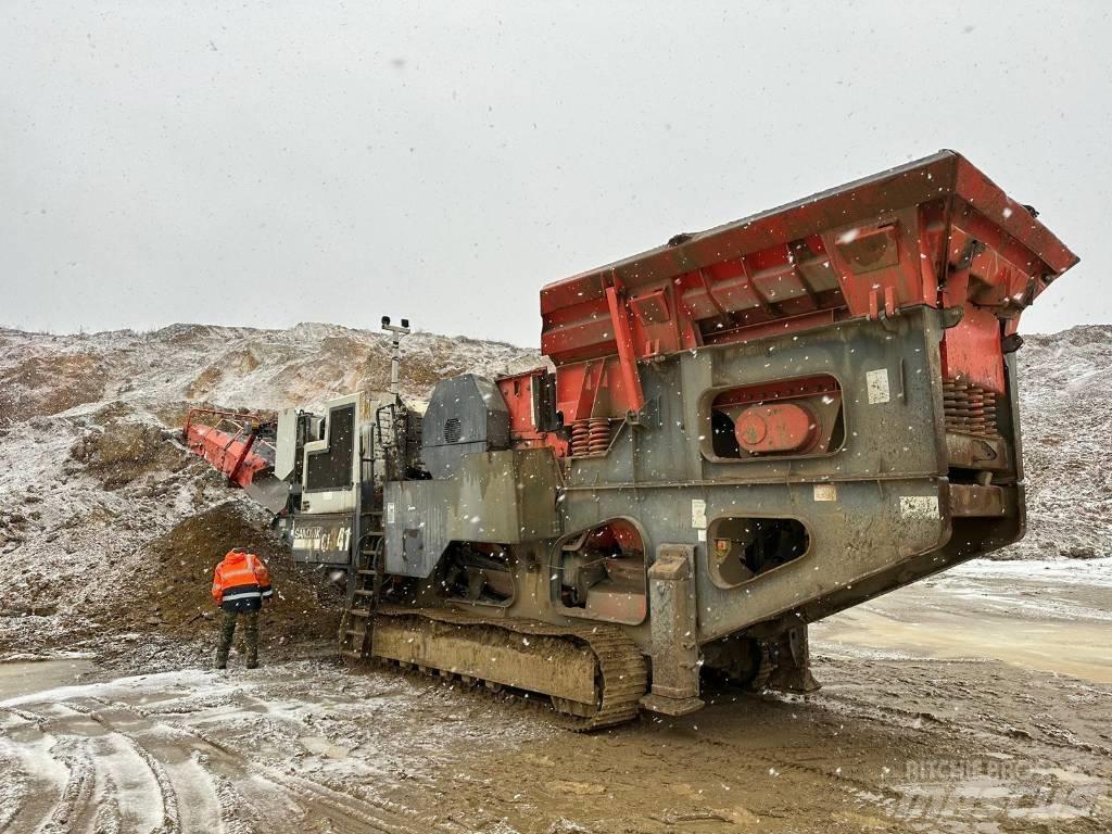 Sandvik QJ 341 이동식 분쇄기