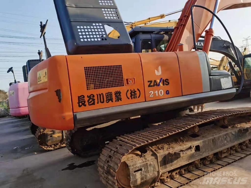 Hitachi ZX 210 대형 굴삭기 29톤 이상