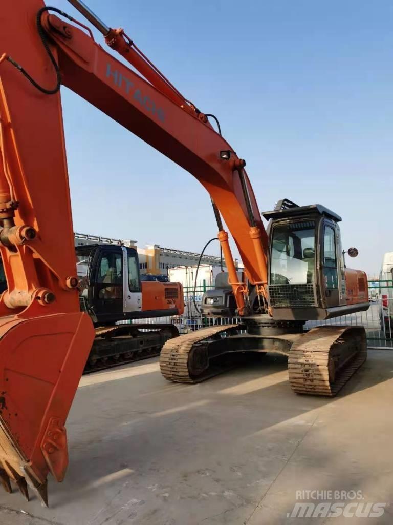 Hitachi ZX 210 대형 굴삭기 29톤 이상