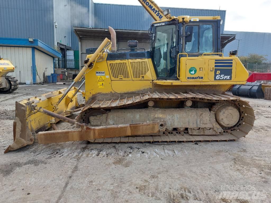 Komatsu D65PX-18 크롤러 도저