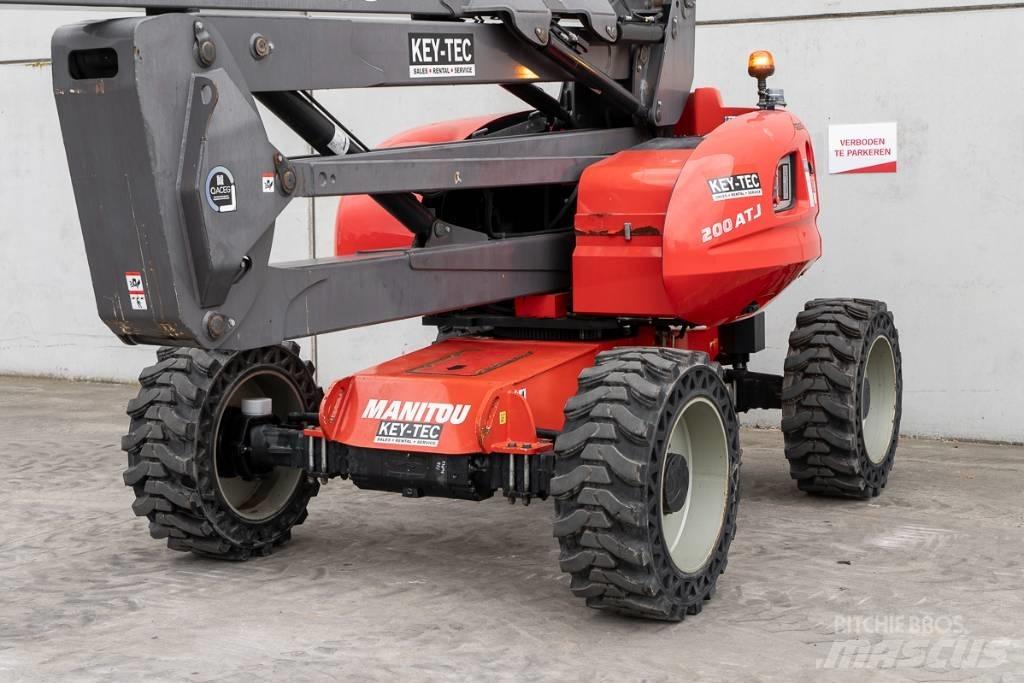 Manitou 200 ATJ 관절형 전동이동 리프트