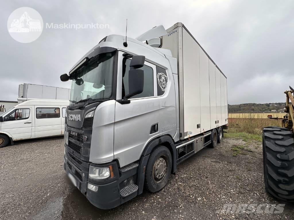 Scania R 520 탑차 트럭