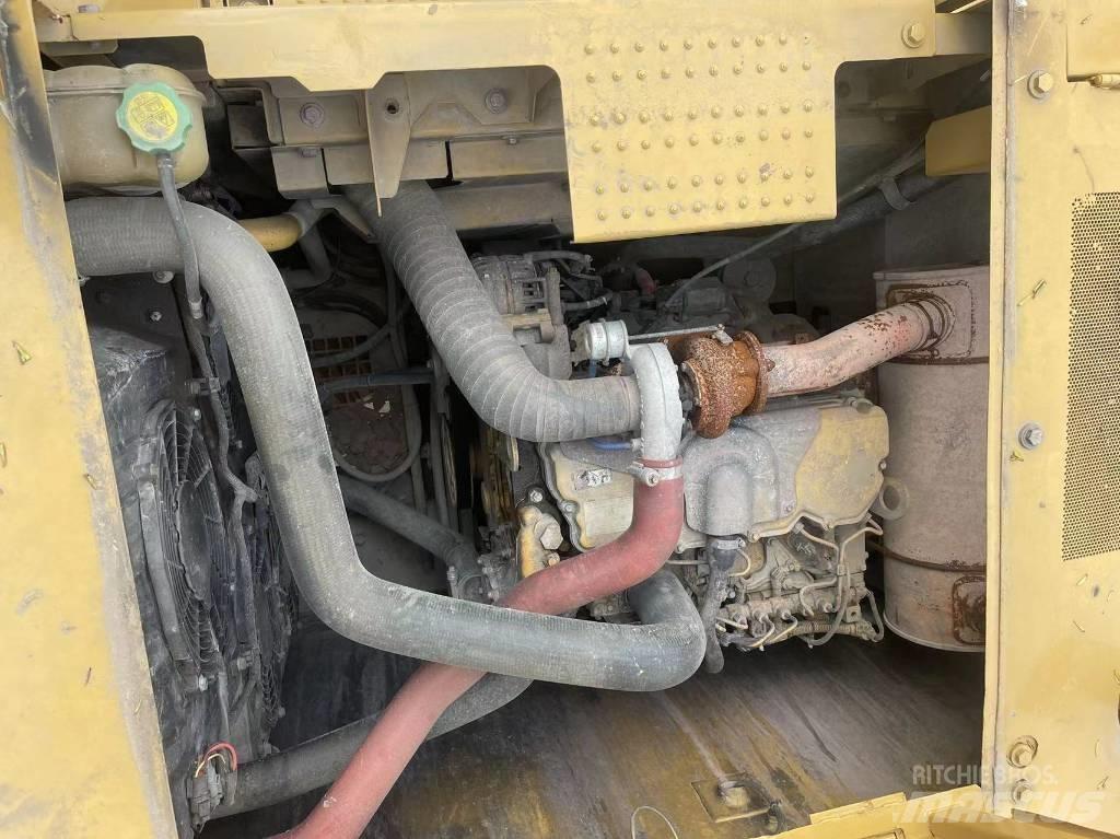 CAT 320GC 대형 굴삭기 29톤 이상