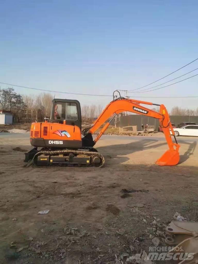 Doosan DH 55 소형 굴삭기 7톤 미만