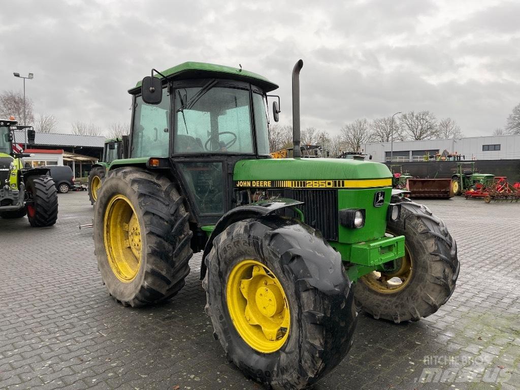 John Deere 2650 트랙터