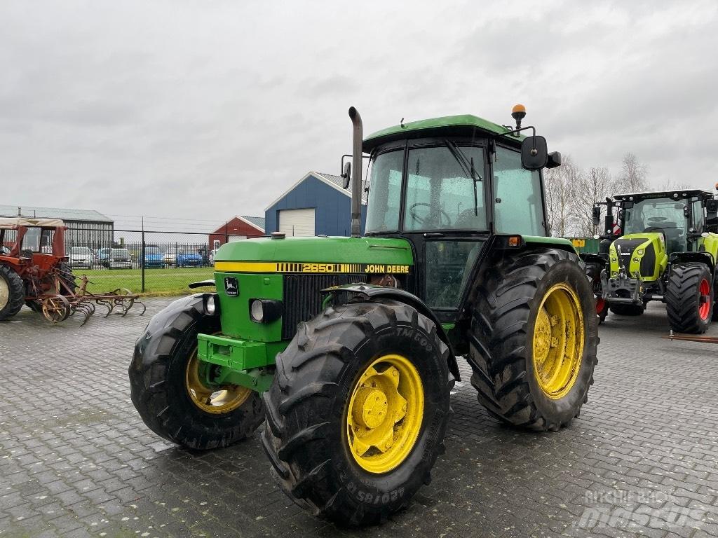 John Deere 2650 트랙터
